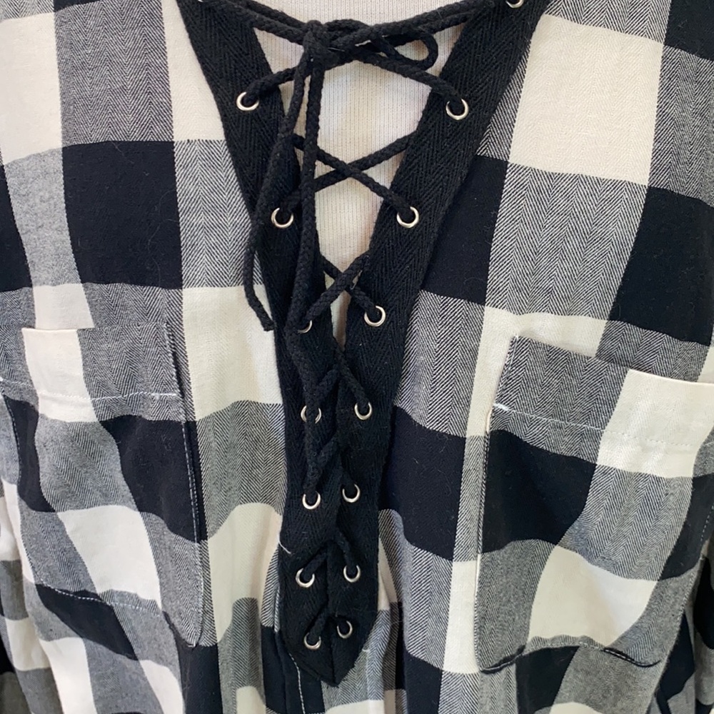 NWOT… Sexy in plaid. - Picture 2 of 8